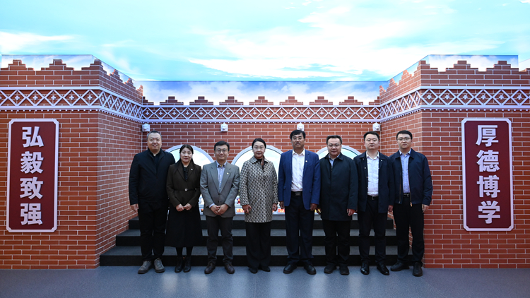 辽宁省科技厅副厅长金莉到学校调研