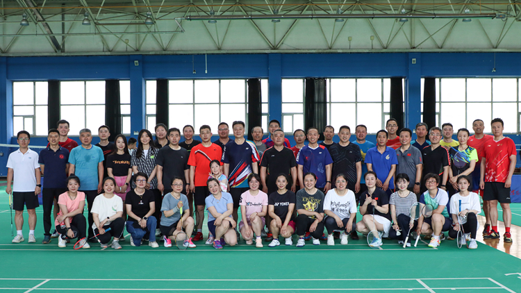 jinnianhui金年会诚信至上2023年春季（第十四届）教职工羽毛球双打比赛圆满落幕