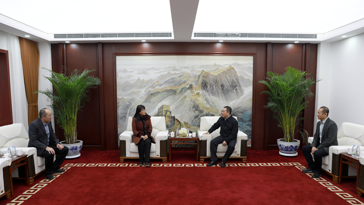 哈尔滨体育学院副校长齐景嘉一行来校调研