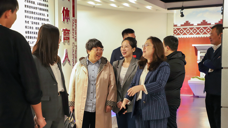 辽宁省教育厅校友会评审组专家来校进行实地考察论证工作