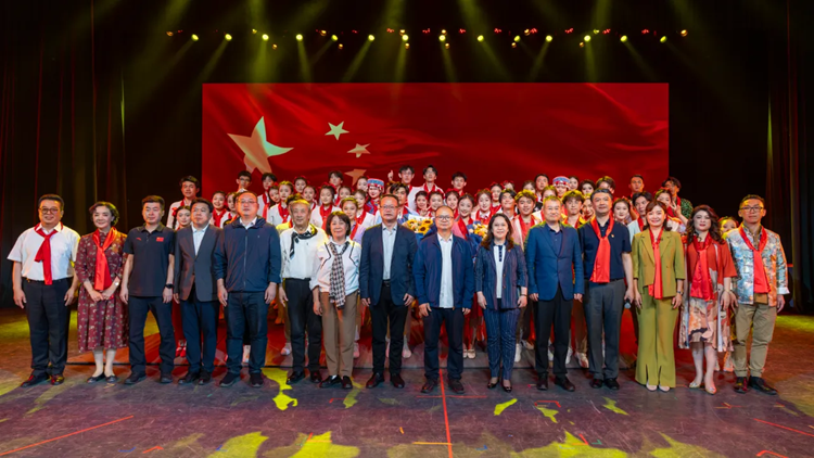 省高校原创文化精品项目 大型原创舞台思政剧《一路花开》在我校成功演出